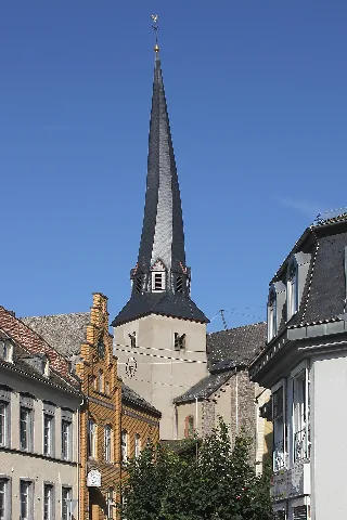 Kaisersesch, Turm Kirche St. Pankratius, Balduinstraße (2019 10 14 Sp)