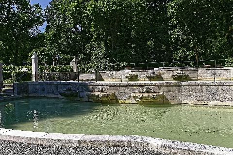 Kaskadenbrunnen Am Ostfriedhof (München) 11