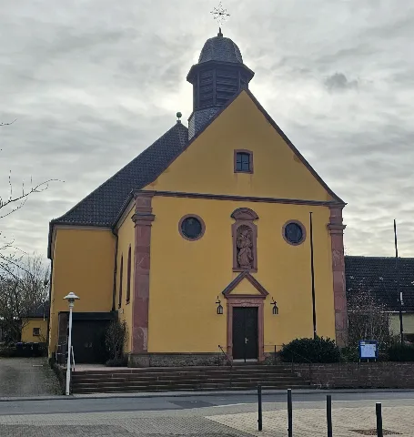 Katholische Pfarrkirche St. Josef