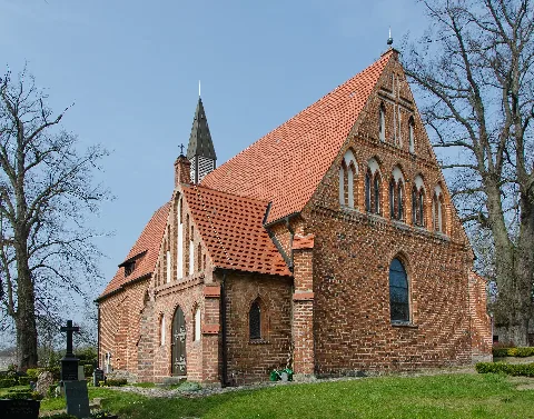 Katzow Kirche3