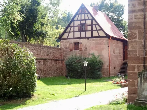 Katzwang Ensemble Kirchhof Karner3 E 5 64 000 16
