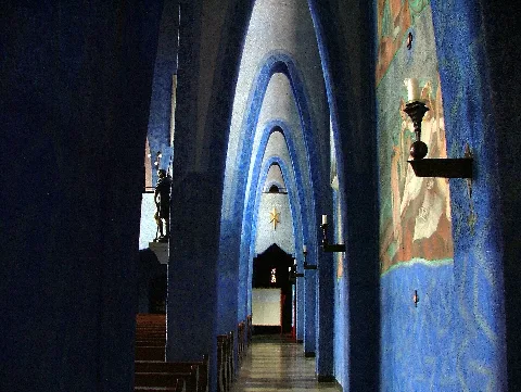 Kirche In Blau, Kein Rundbogen, Kein Spitzbogen, Sondern Ellipse Und Parabel Panoramio