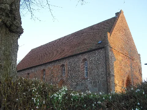 Kirche Leerhafe (Nordseite)