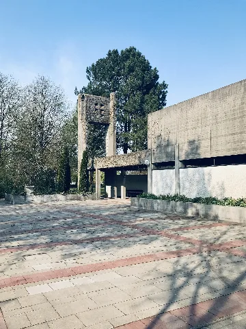 Kirchenbau Am Ostfriedhof