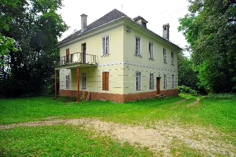 “Waldhof” at Emmersdorf, Tessendorferstrasse #372, situated in the 14th district Woelfnitz of the Carinthian capital Klagenfurt on the Lake Woerth, Carinthia, Austria