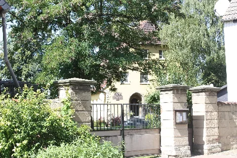 Klein Oschersleben (Oschersleben), Entrance To The Lutheran Church