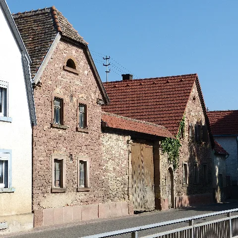 Kleinniedesheim Großniedesheimer Straße 13