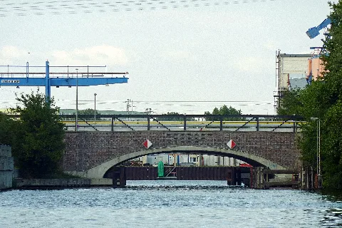 Klingenbergbrücke (Berlin Rummelsburg 2011) 1175 1055 (120)
