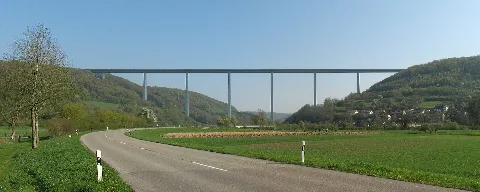 Kochertalbrücke01Crop 2011 04 17