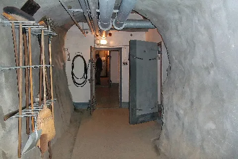 Kp Vild Access Tunnel (9264256748)