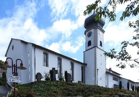 Krauchenwies, Sig Kirche St Laurentius V Sw (Cropped)