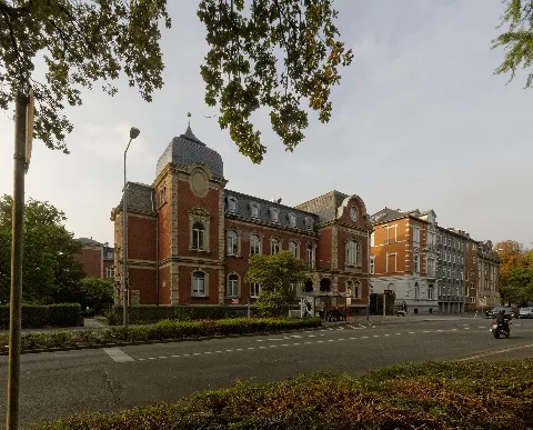 Krefeld Bismarckplatz 32 6930