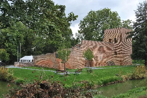 Krefeld, Hüls, Burg, 2012 09 Cn 01