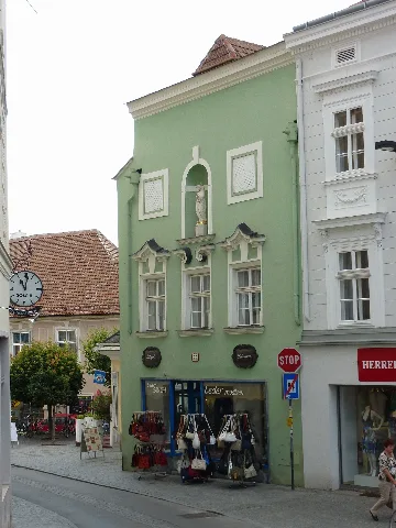 Krems Untere Landstraße 38