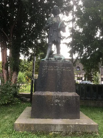 Kriegerdenkmal Für Den Krieg 1914 18, Ochtendung An Der Kirche