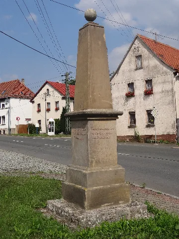 Kriegerdenkmal Isserstedt 2
