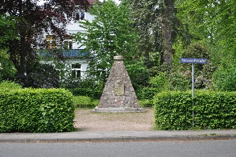 Kriegerdenkmal Neurahlstedt (Hamburg Rahlstedt).Lage.ajb