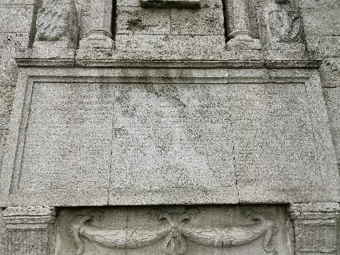 Kriegerdenkmale St. Benno (Munich) Außen Links Neben Dem Hauptportal Namenstafel Komplett
