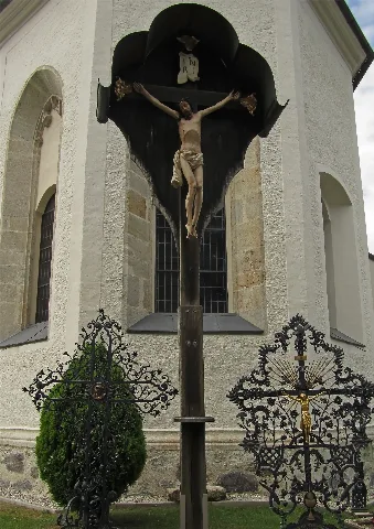 Kruzifix Auf Dem Kirchhof Von Altenmarkt