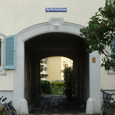 Kurfürstenstraße Panoramio