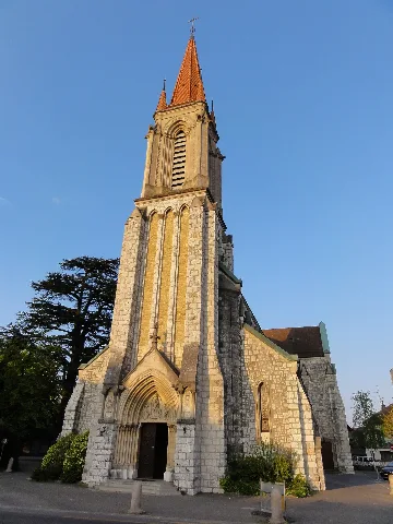 L’église Notre Dame Des Grâces Grand Lancy