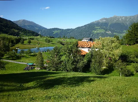 Ladis Badesee Überwasser Auf Dem Weg Nach Fiss