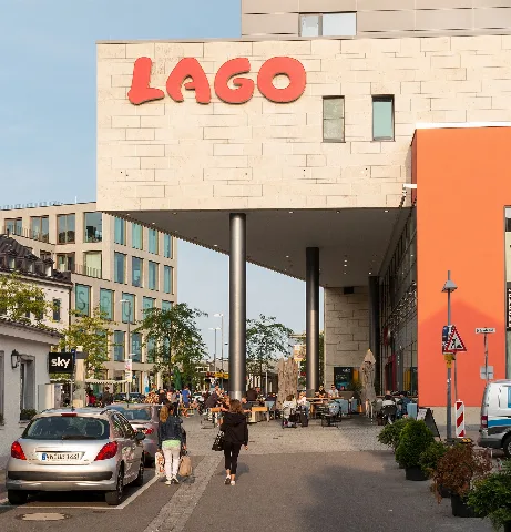 Lago Und Lago Vorplatz Konstanz