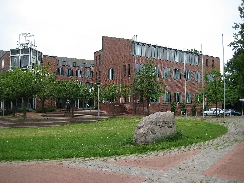 Landgericht Izehoe, Ehemaliges Postgebäude