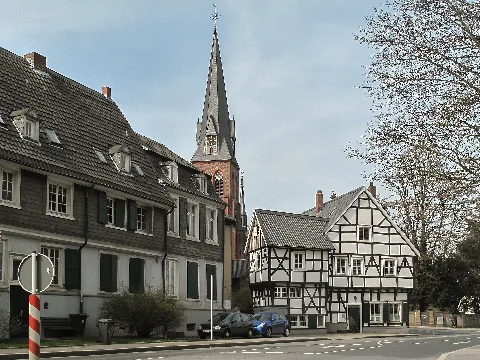 Langenberg, Sankt Michaelkirche In Straatzicht Foto4 2012 03 27 14.43