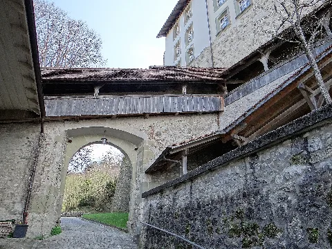 Laupen Burg 03