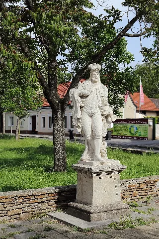 Leopoldau Leopoldstatue