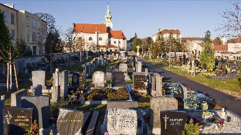 Leopoldauer Friedhof 01