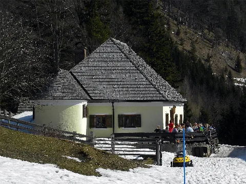 Lilienfeld Muckenkogel Almanlage Klostereben Mit Angebauter Kapelle