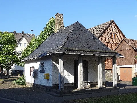 Lindenplatz 13 (Bersrod) 02