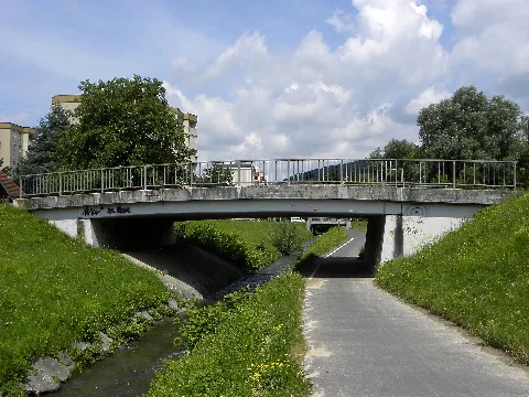 Linz Stmagdalena Brücken Über Den Haselbach