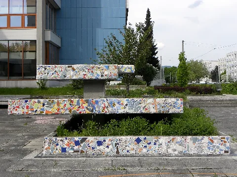 Linz Urfahr Brunnen Peuerbachschule 1970