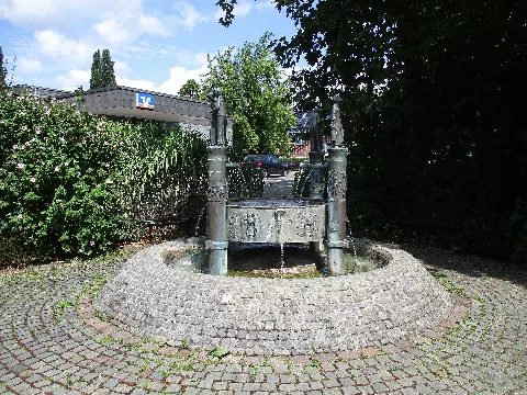Lippetal Herzfeld Herzfelder Gedenkbrunnen 01