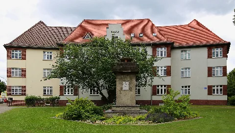 Luebben Maerzgefallenen Denkmal 01