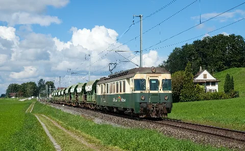 Makies Pendelzug Mit Bde 4 4 Bei Mettmenstetten