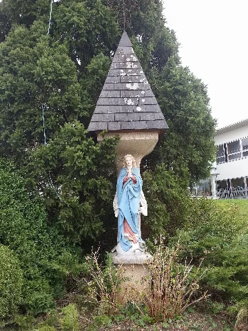 Marienstatue Bei Pflegezentrum "Johannes Von Gott" Panoramio