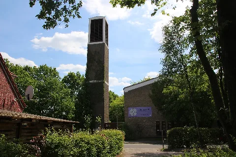 Martin Luther Kirche Oldenburg Dietrichsfelde Eupener Straße Ecke Mittelweg (118)