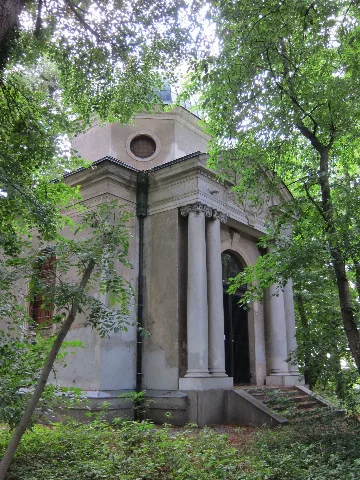 Mausoleum Ottershausen 01