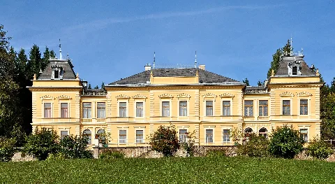 Moelbling Rastenfeld Schloss Welsbach 2012 10 18 Clx