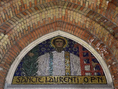 Mosaik Über Dem Eingang Der Breitenseer Pfarrkirche St. Laurentius