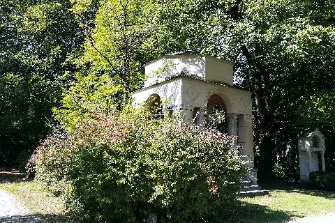 Moshammer Mausoleum Ostfriedhof Muenchen 5