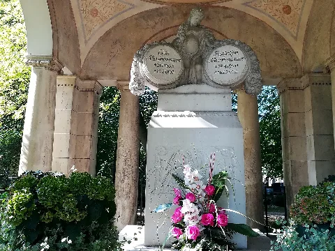 Moshammer Mausoleum Ostfriedhof Muenchen 6