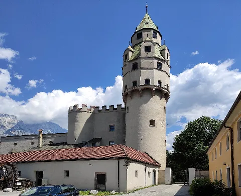 Münzturm Hall 01
