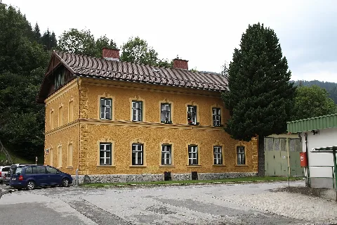 Murau Personalwohnhaus Murtalbahn 2012 08 11