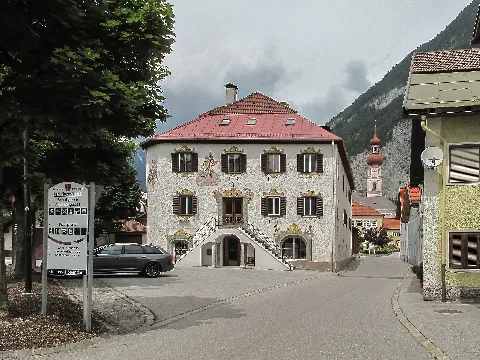 Nassereith, Straatzicht Karl Meyrstrasse Foto1 2014 07 24 13.13
