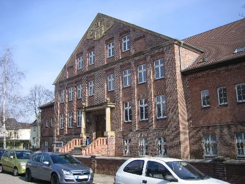Neubrandenburg Volkshochschule 01